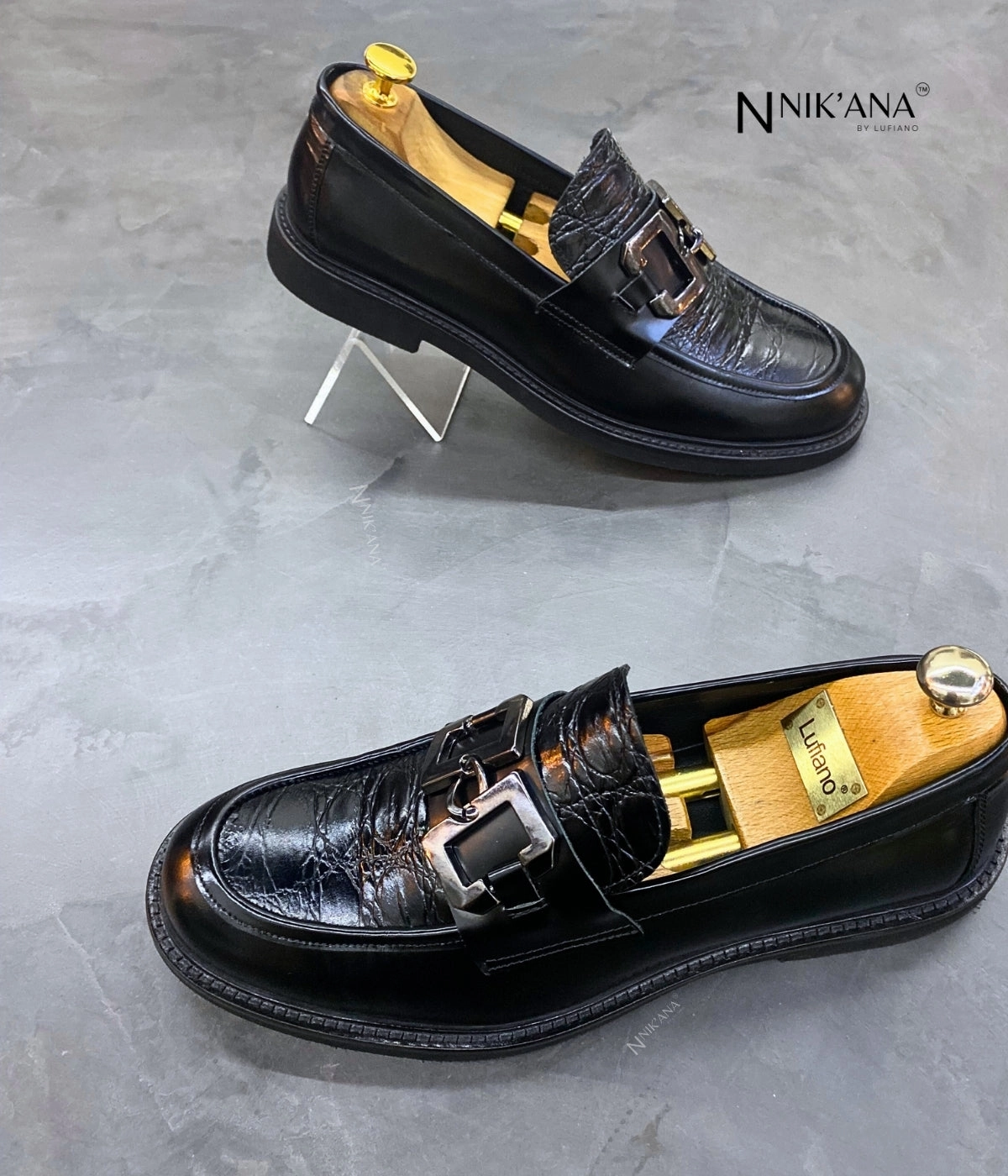 iLVi075B-Lace up: Black Best Waterproof Shoes For Flat Feet