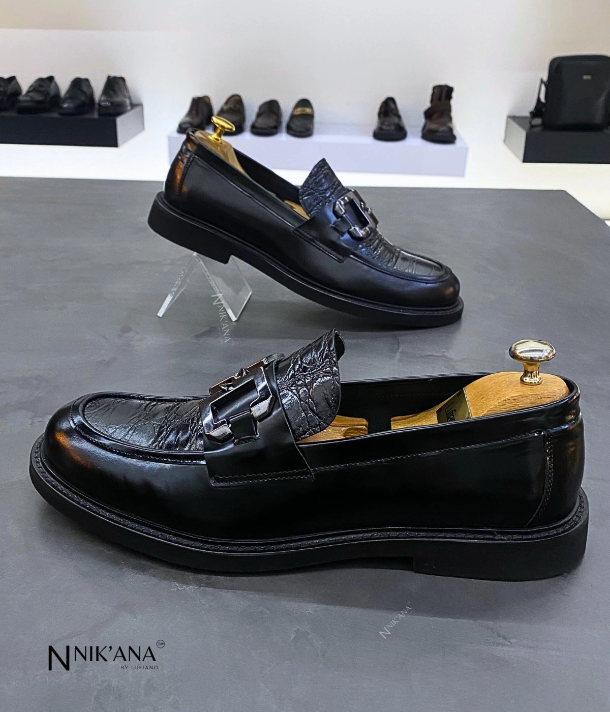 iLVi075B-Lace up: Black Shoes For Flat Feet And Overpronation