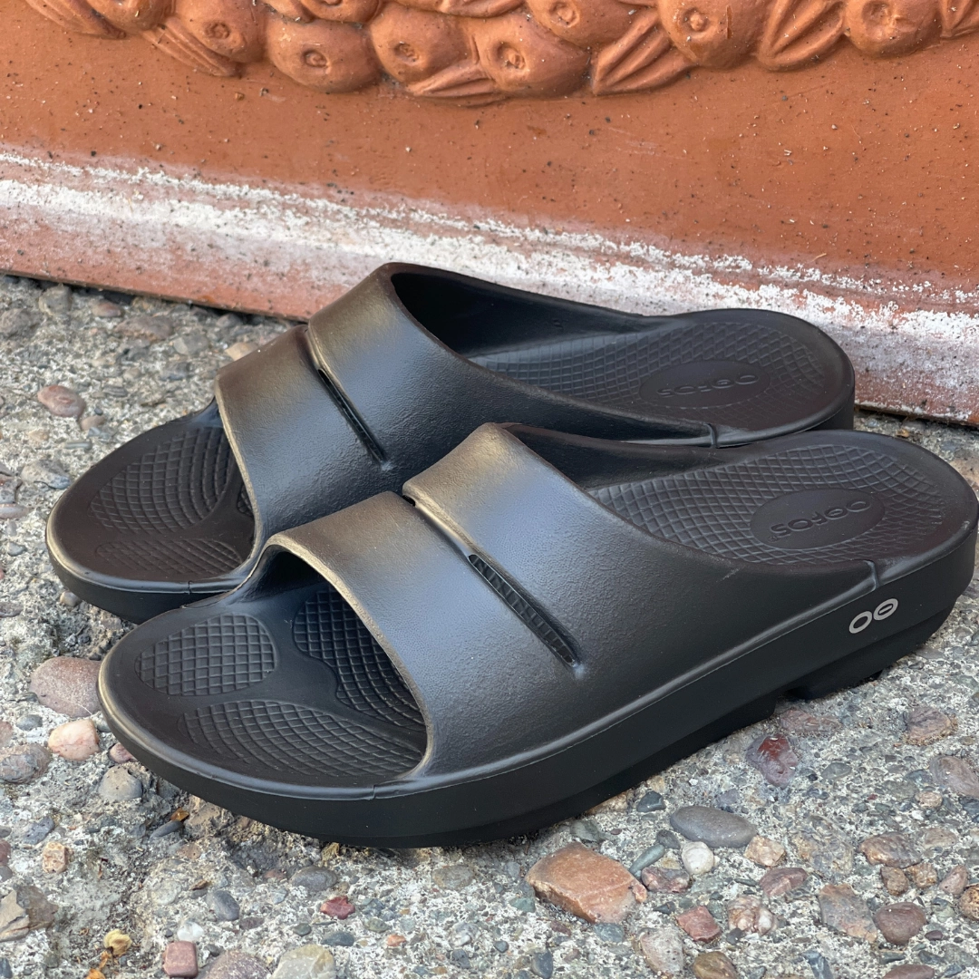 OOFOS 1100 Flat Feet Shoes Reddit