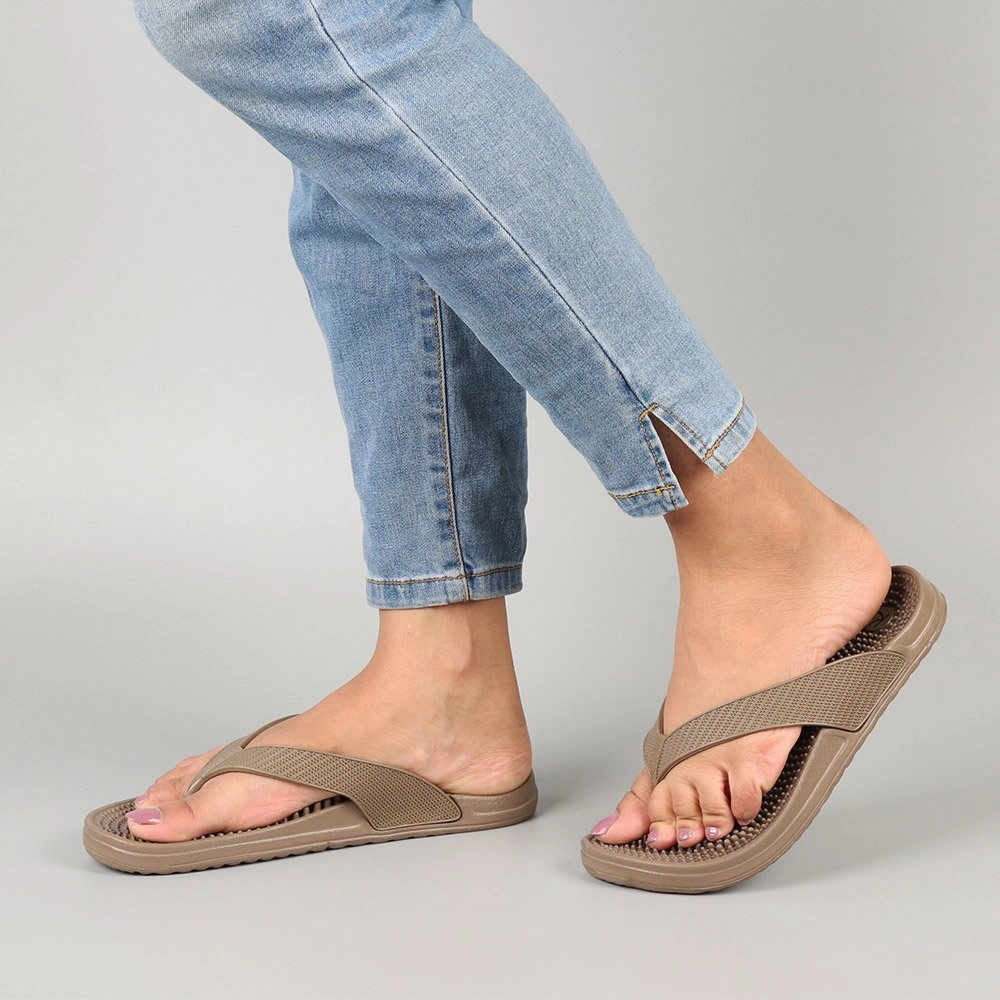 Brown Accu Pressure Slippers Bbw In Flip Flops