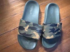 capelli camp slides 2 (Big Kid) Running Track Shoes