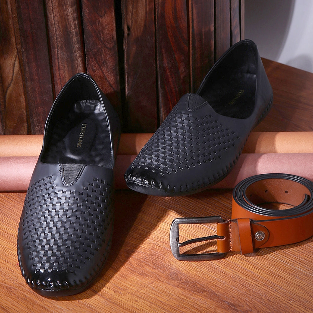 Fortune Black Casual Mojari Shoes For Men Avn-40 By Liberty Rag & Bone Loafers