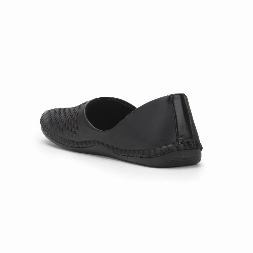 Loewe Loafers Fortune Black Casual Mojari Shoes For Men Avn-40 By Liberty