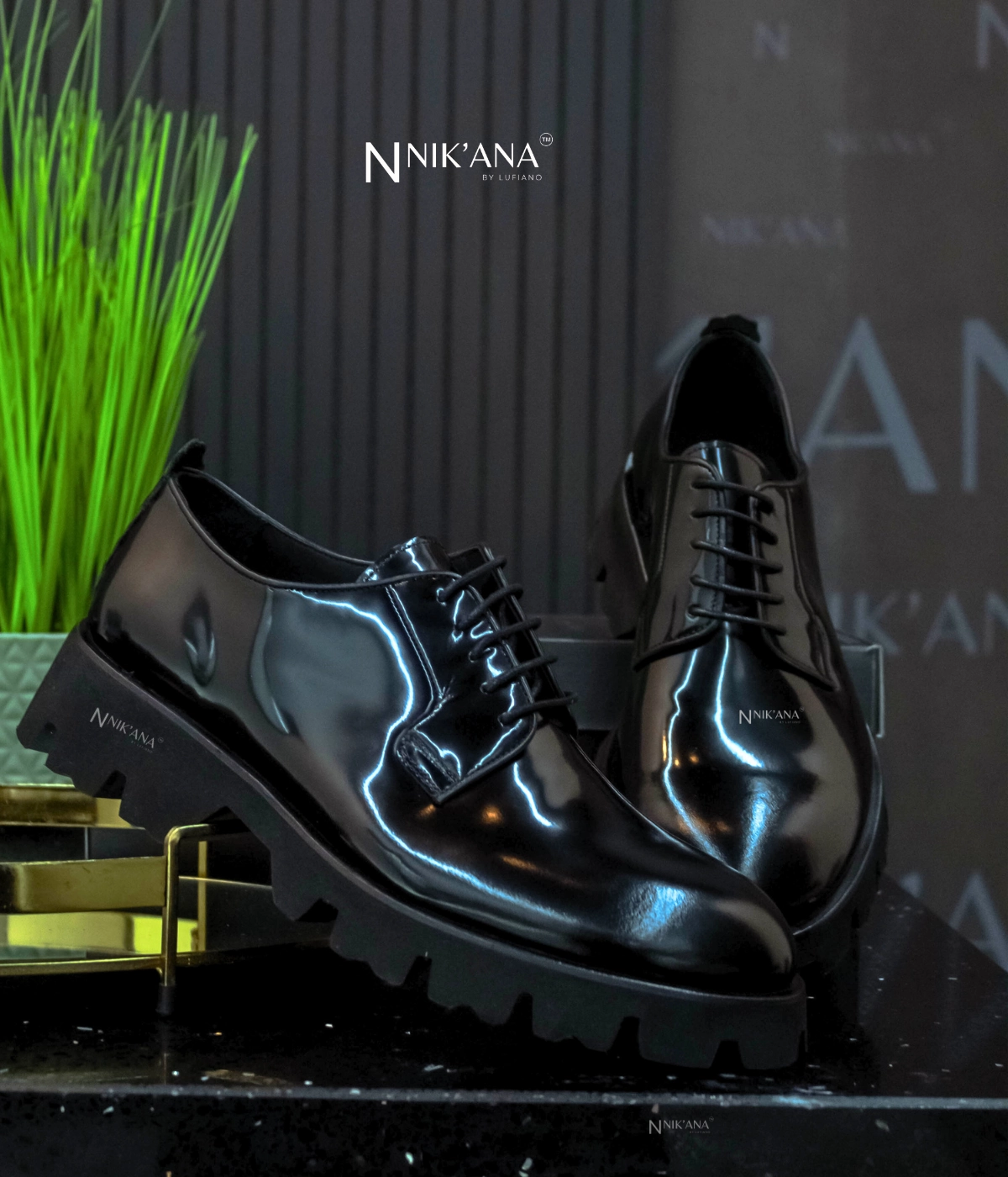 iLVi022-Lace up: Black Embroidered Flat Shoes