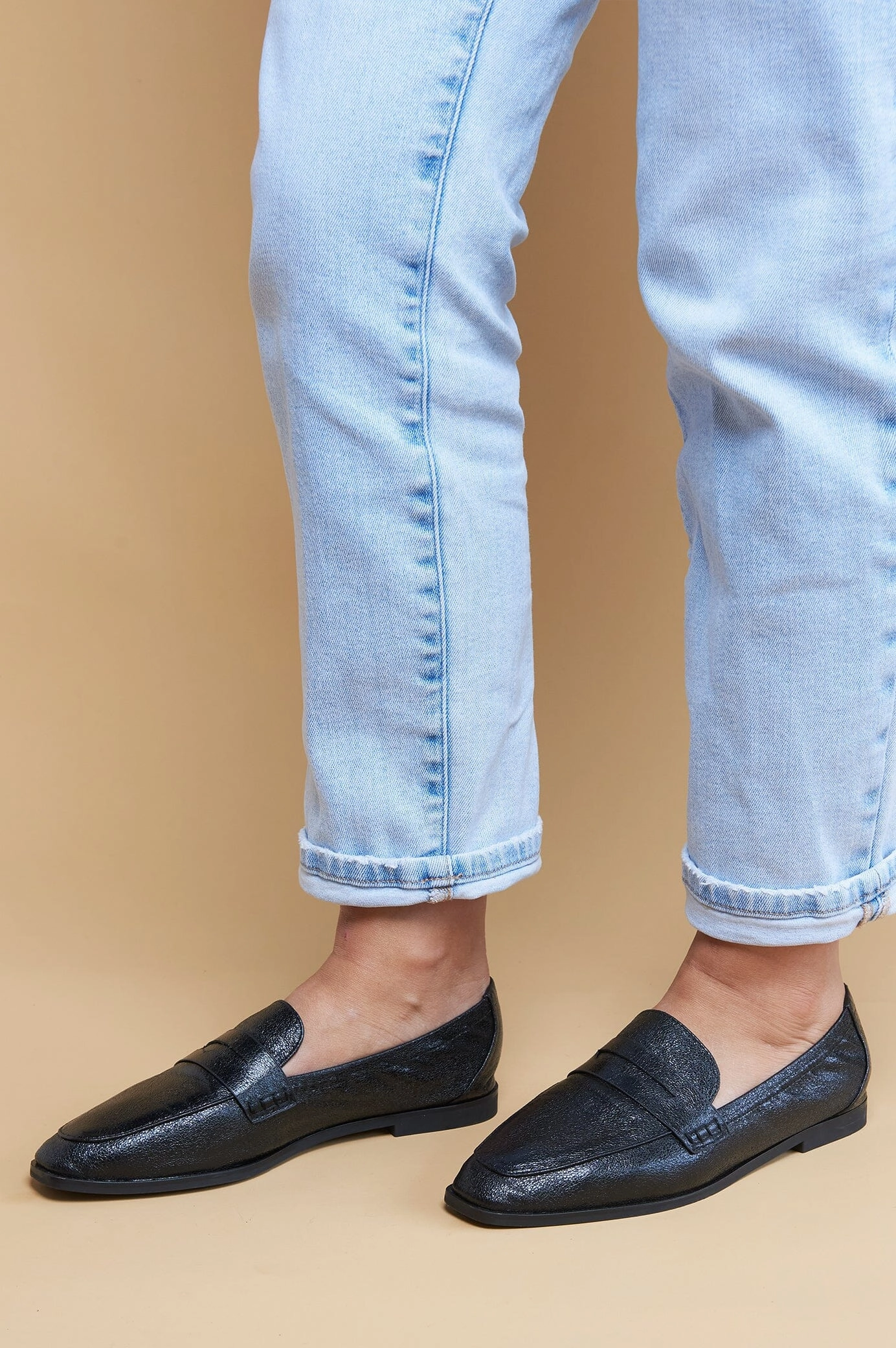 Width Lug Sole Loafers Sonia Loafers Black