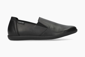 Korie - Black Flat Bottom Running Shoes