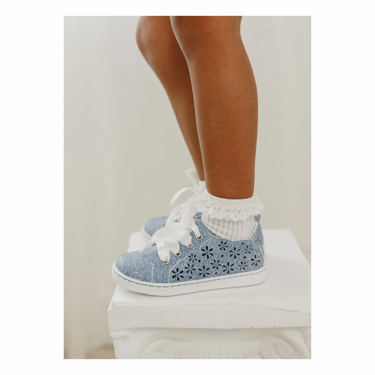 Denise Cut Out Sneaker Sneakers Cafe