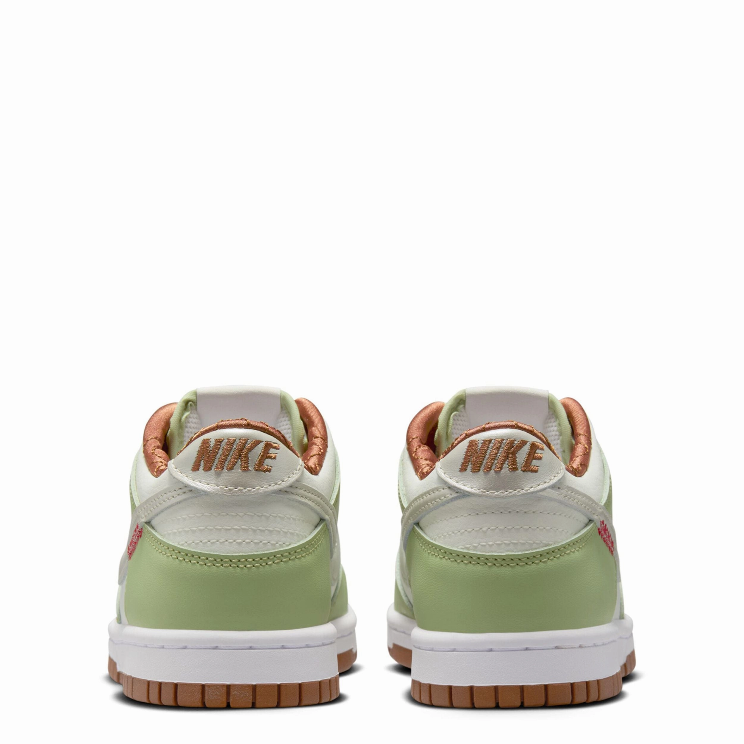 Dunk Low (Big Kid) Sneakers Wellpoint