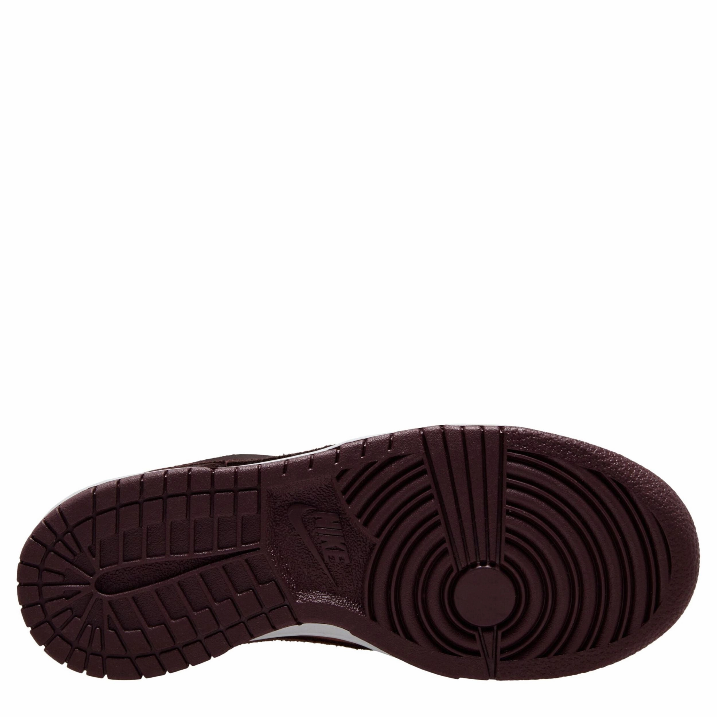 Dunk Low (Big Kid) Sneakers Squeak When I Walk