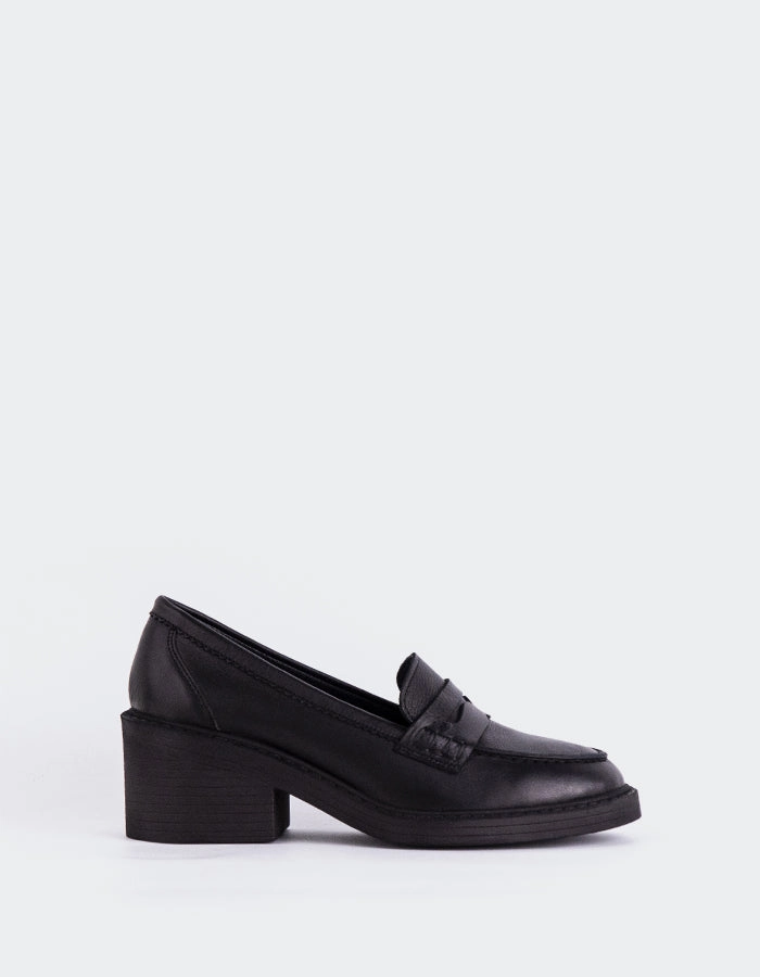 Loafers Macys Edessa Black Leather