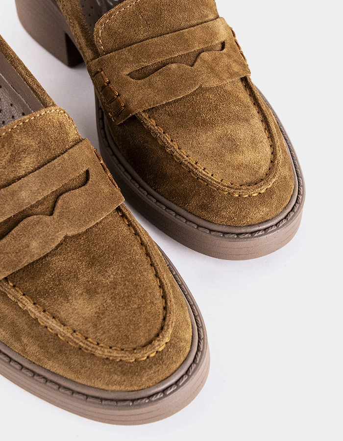 Exchange Loafers Edessa Tan Suede