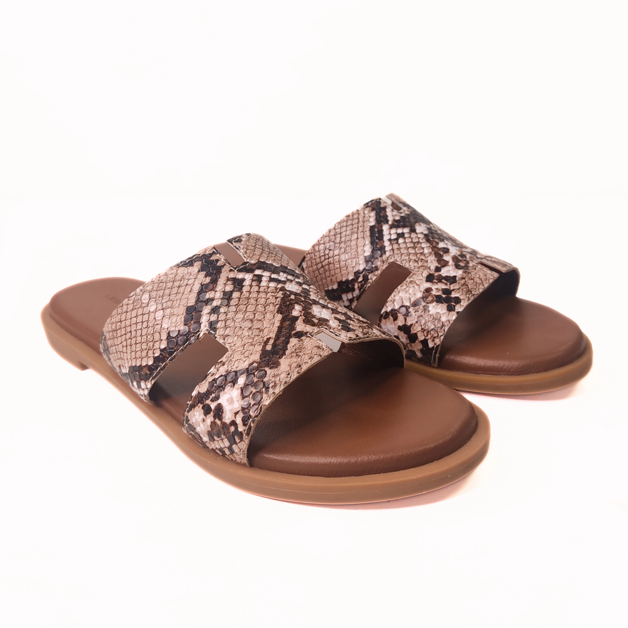 CRAFTSMAN WOMENS SANDALS Sandals Socks