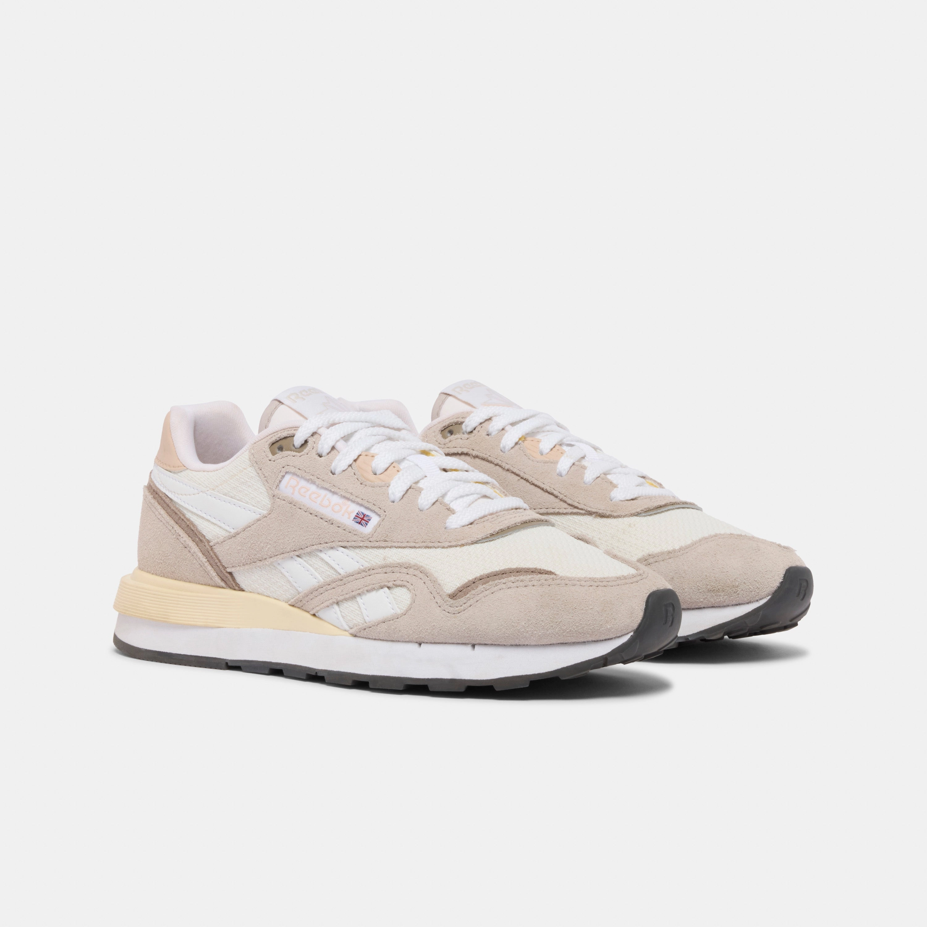 Classic Nylon 89 Moonstone/Gritty Grey/White Run Shoe