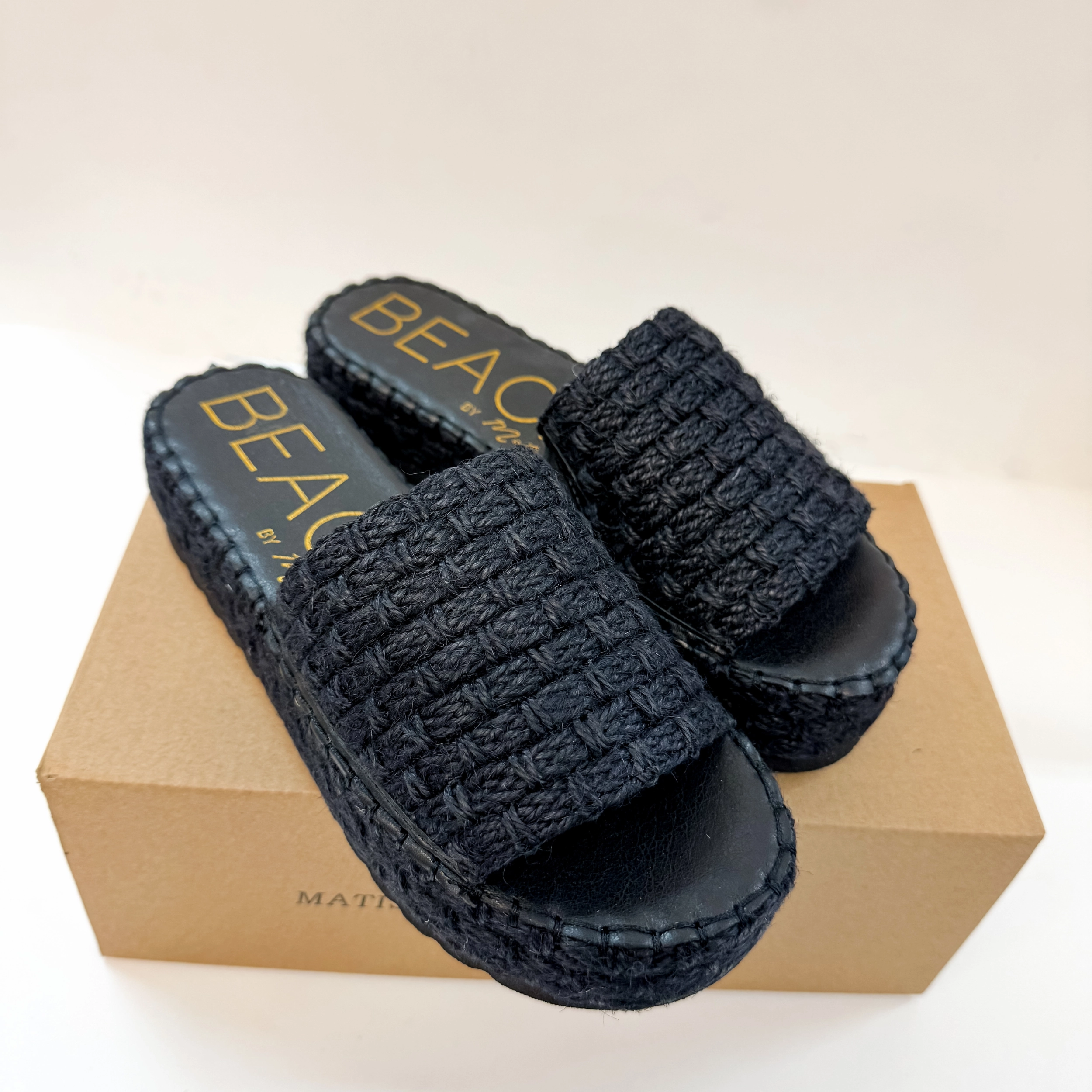 Matisse | Del Mar Platform Sandal in Ebony Black Capri V Flip Flops Size 8