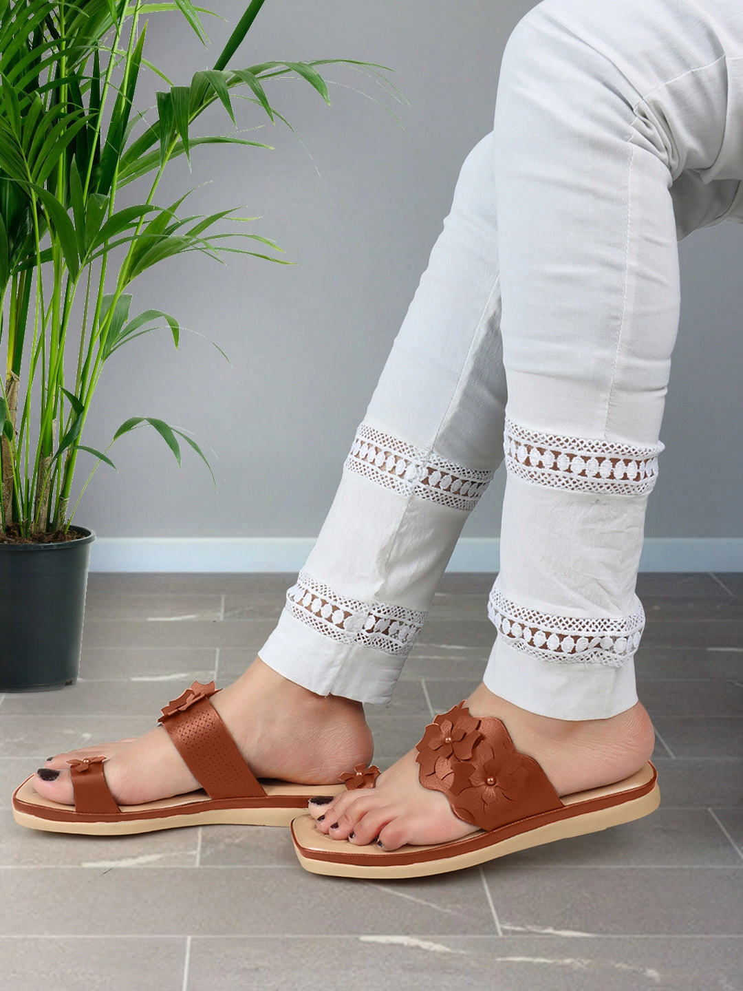 Modern & Comfortable Flower Design Doctor Slippers Wide Toe Slippers