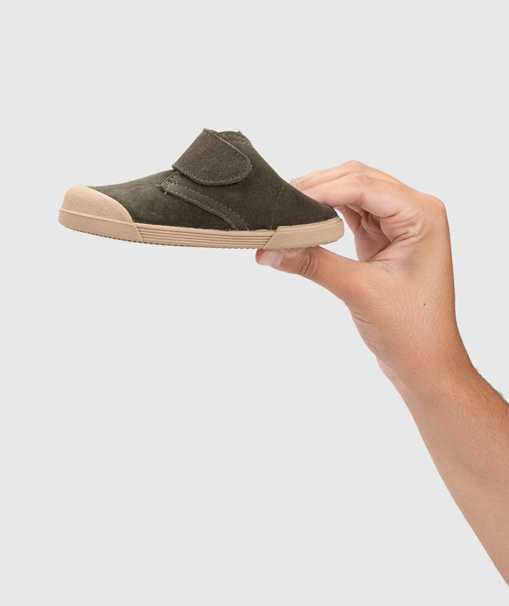 Shoes Casual Brands Igor Boy's and Girl's Barefoot Tui Chukka Boots - Musgo