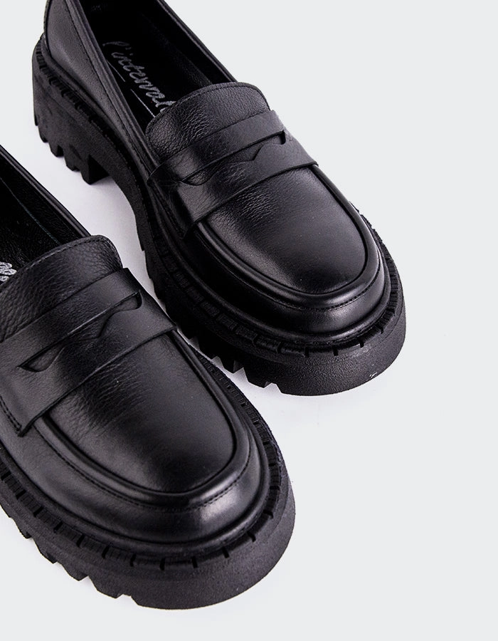 Ugg Milana Loafers Lydia Black Leather