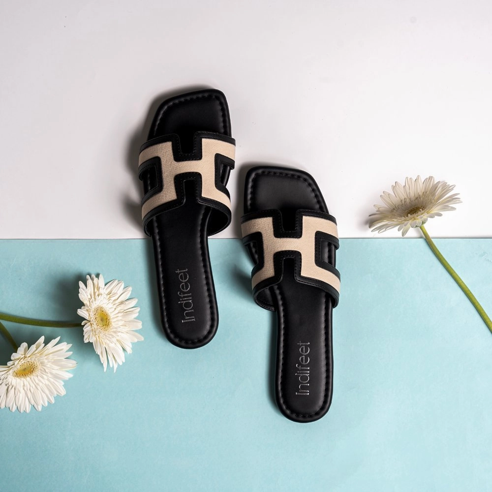 Running Shoe Type For Flat Feet Midnight Black Geometric Flat Sandals