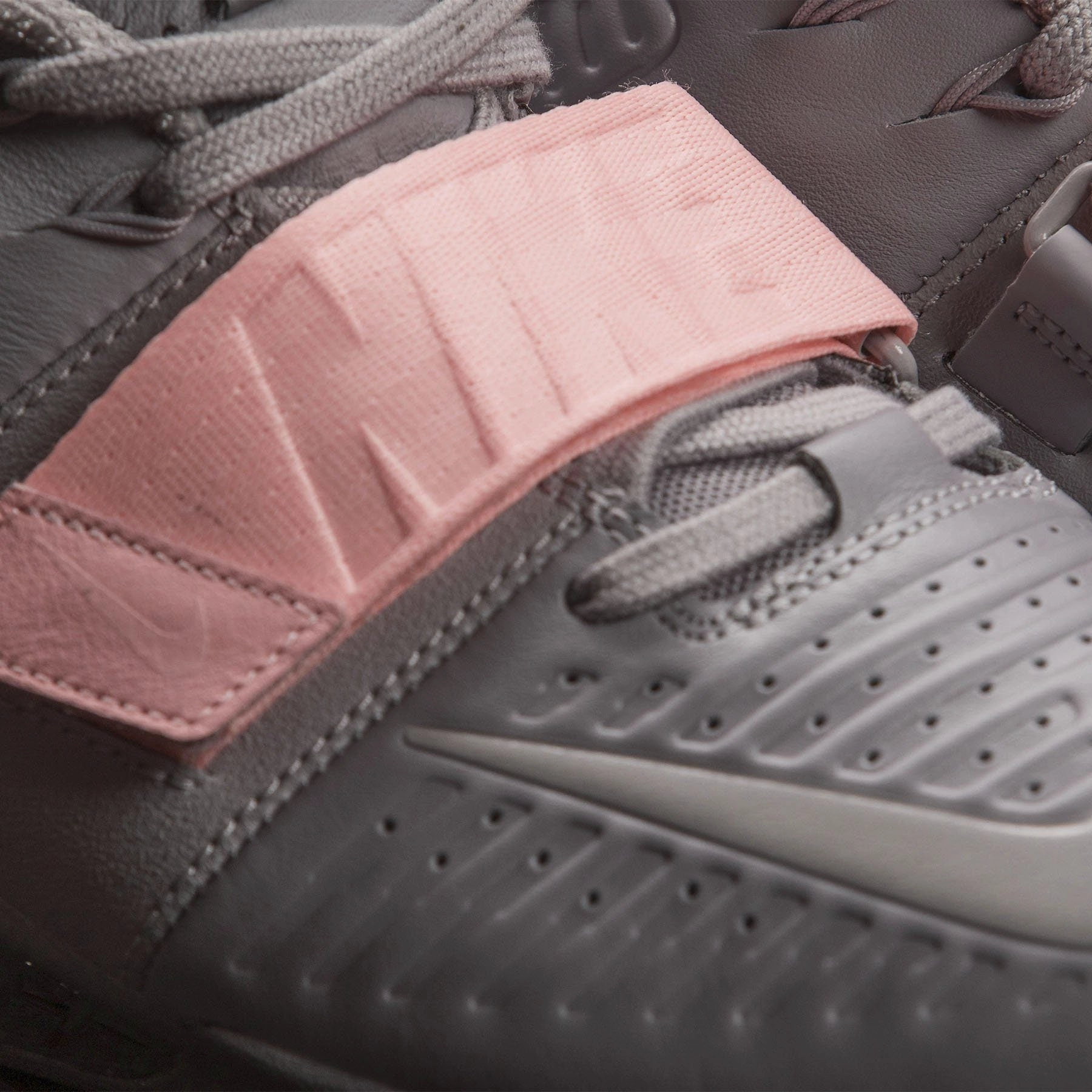 Asics Tennis Shoes For Plantar Fasciitis Nike - Romaleos 3 XD Men's Weightlifting Shoes (Atmosphere Grey/Pink Tint/Gunsmoke)