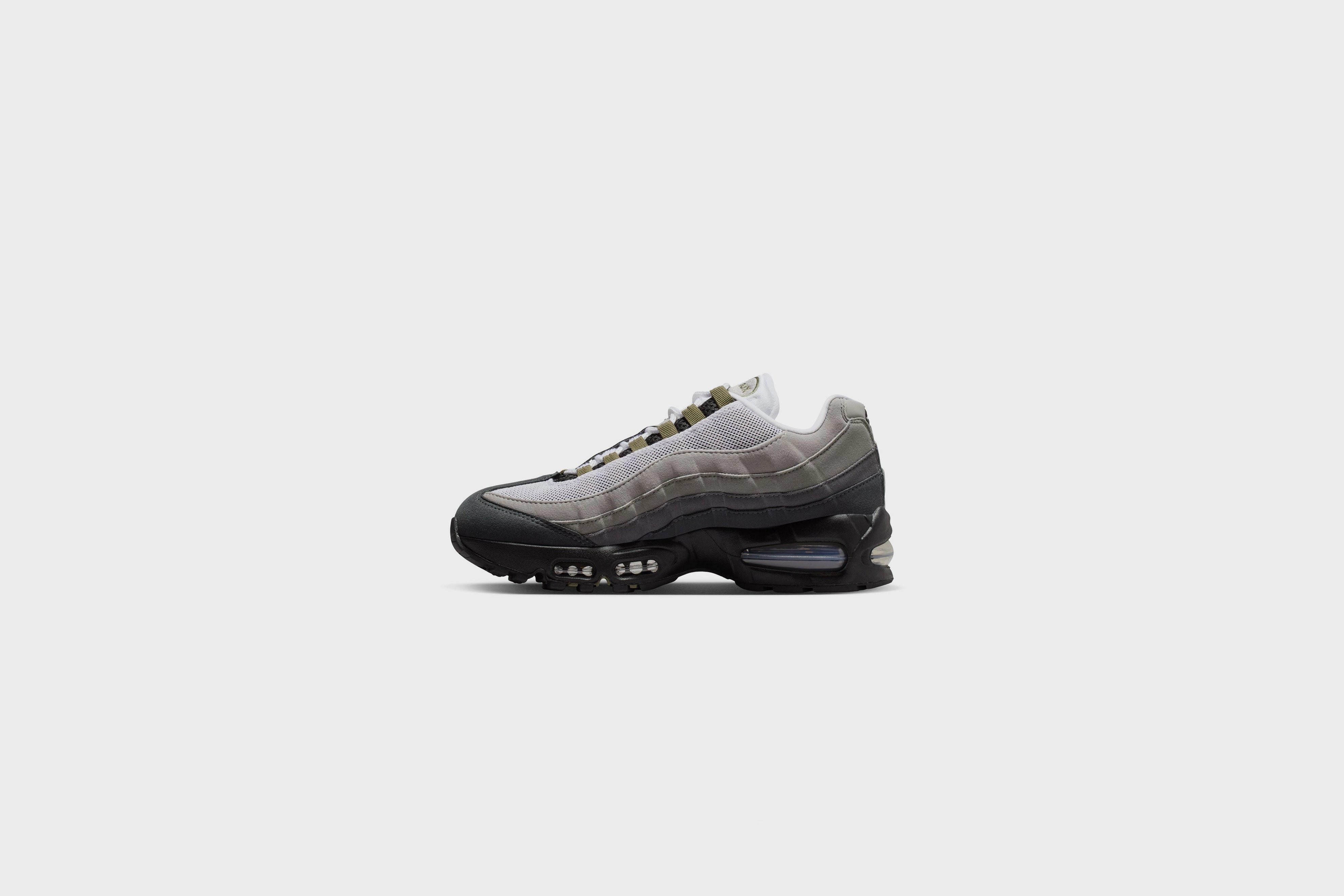 WMNS Nike Air Max 95 OG (Black/Medium Olive-White) Asics Gecko Xt Trail Running Shoes