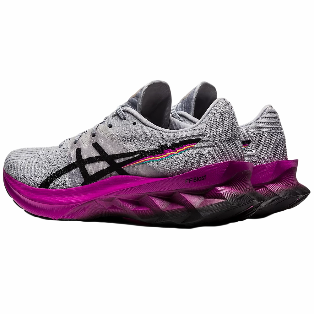 Women's NovaBlast Knit Wave Rider 28 Running Shoe