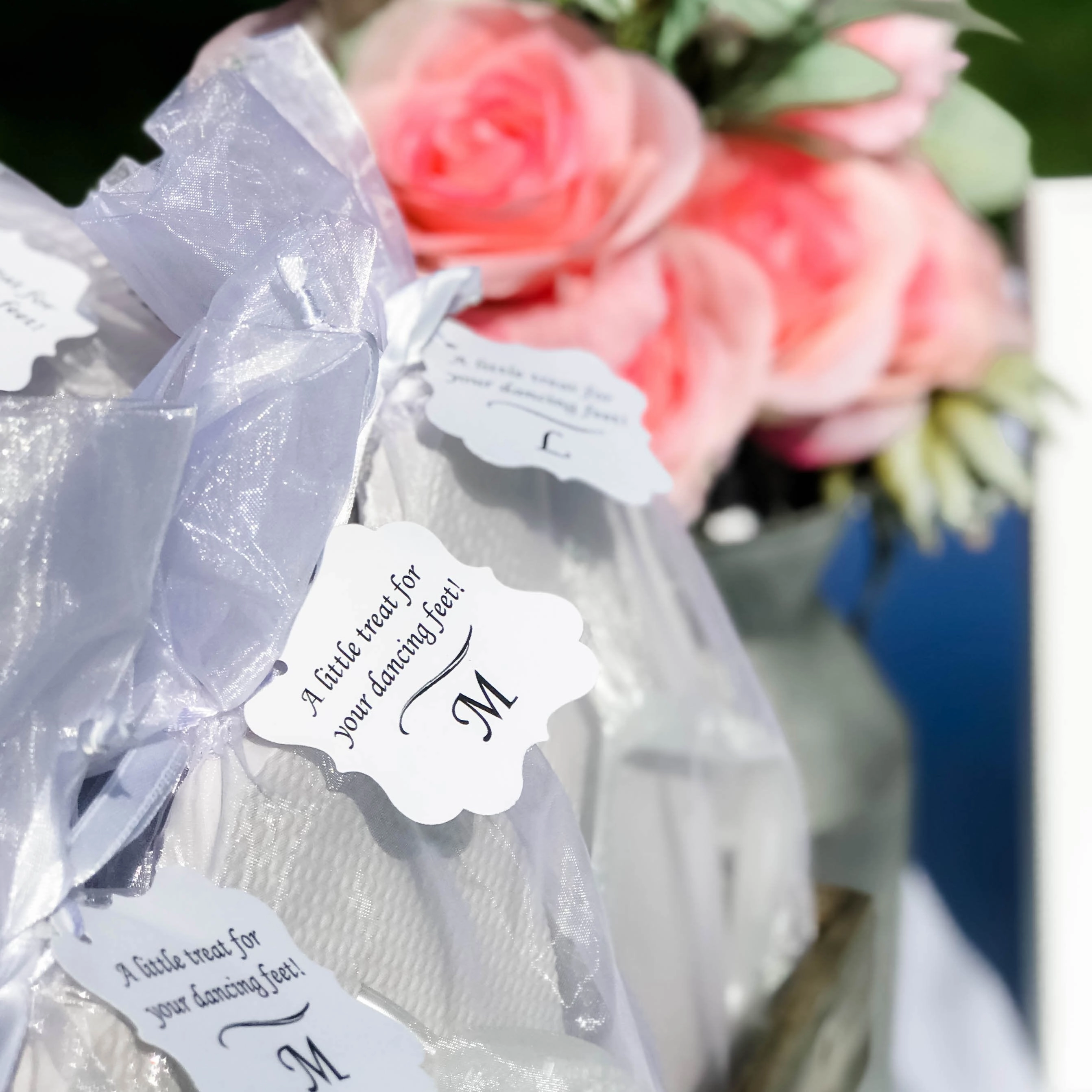 Flip Flops And Sweatpants Antique Crate Wedding Guest Flip Flop Bundle (20 Pairs)