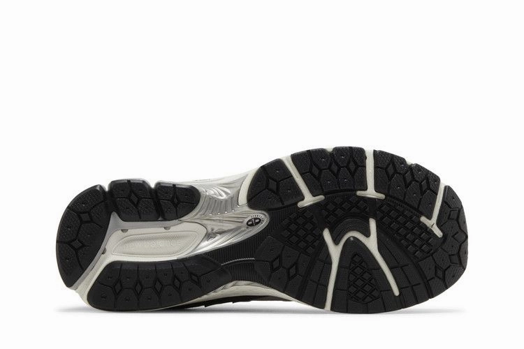 2002R Big Kid 'Slate Grey Black' Air Running Sneakers