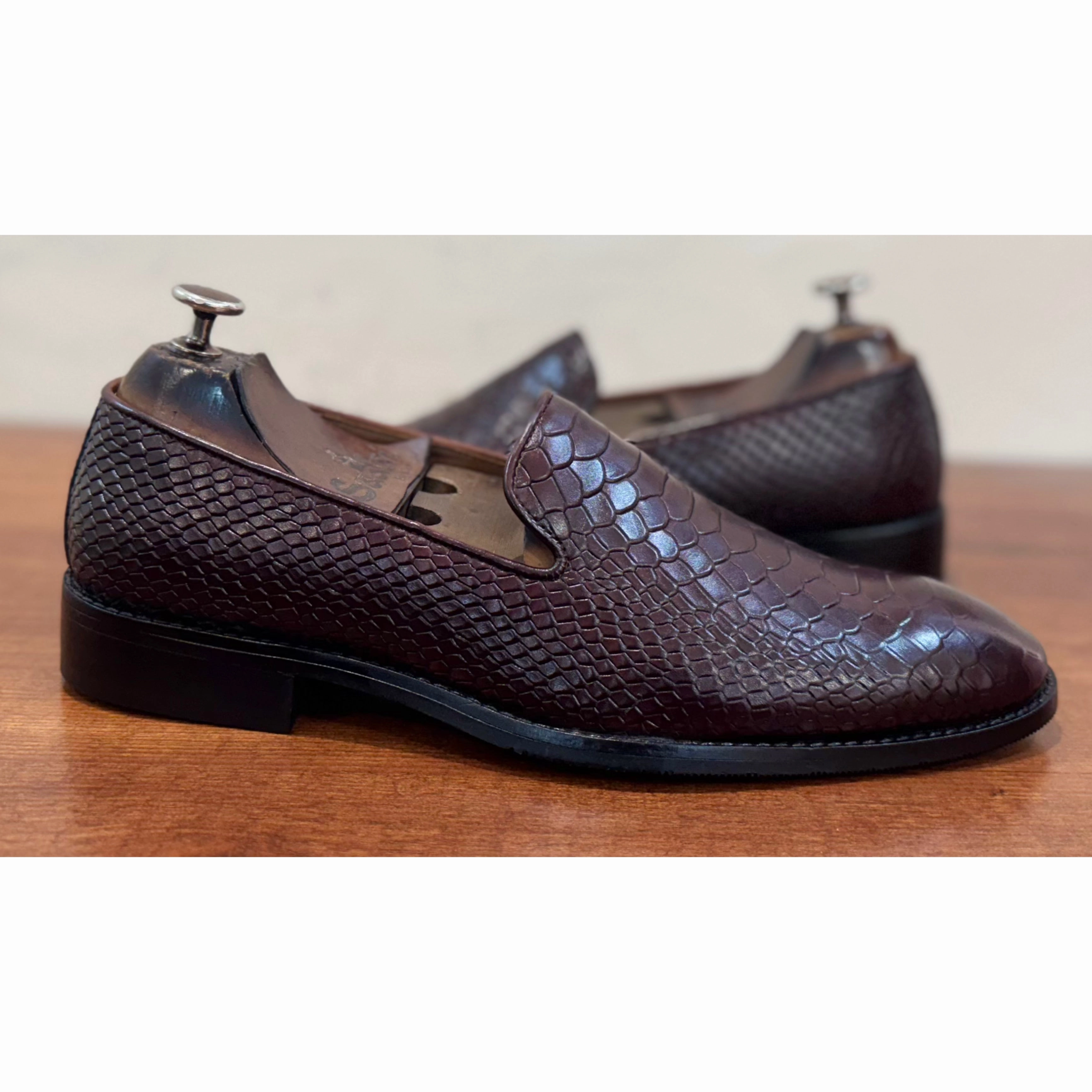 Python Embossed Loafers | Bordo Gator Skin Loafers