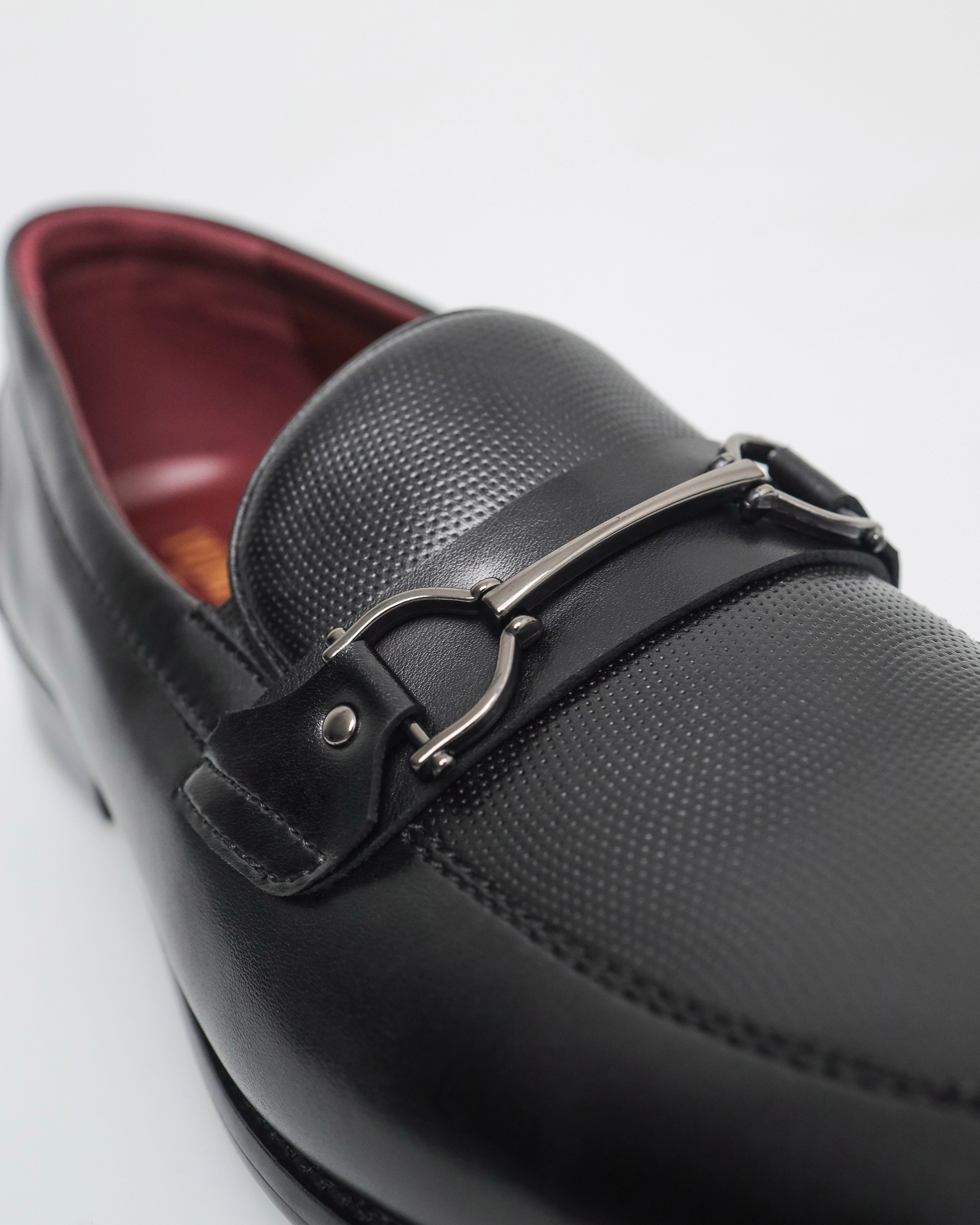 Tomaz HF091 Men's Buckle Elegance Loafer Mena Loafers