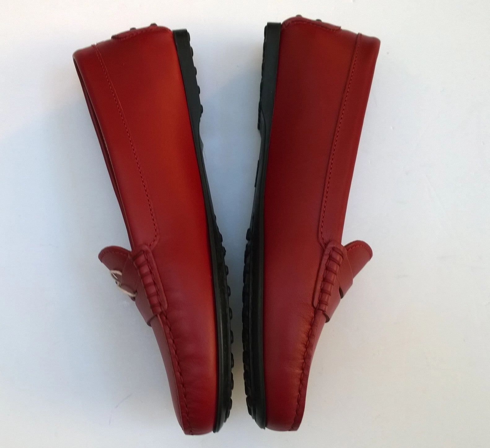 Jw Anderson Tassel Loafers Tod's Gommino Rubber Dots Loafers in True Red Leather Flats