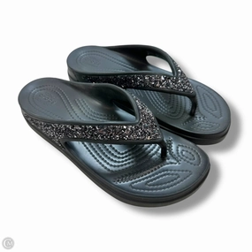 5 Flip Flops Sandals Flip Flops By Crocs In Black, Size: 7
