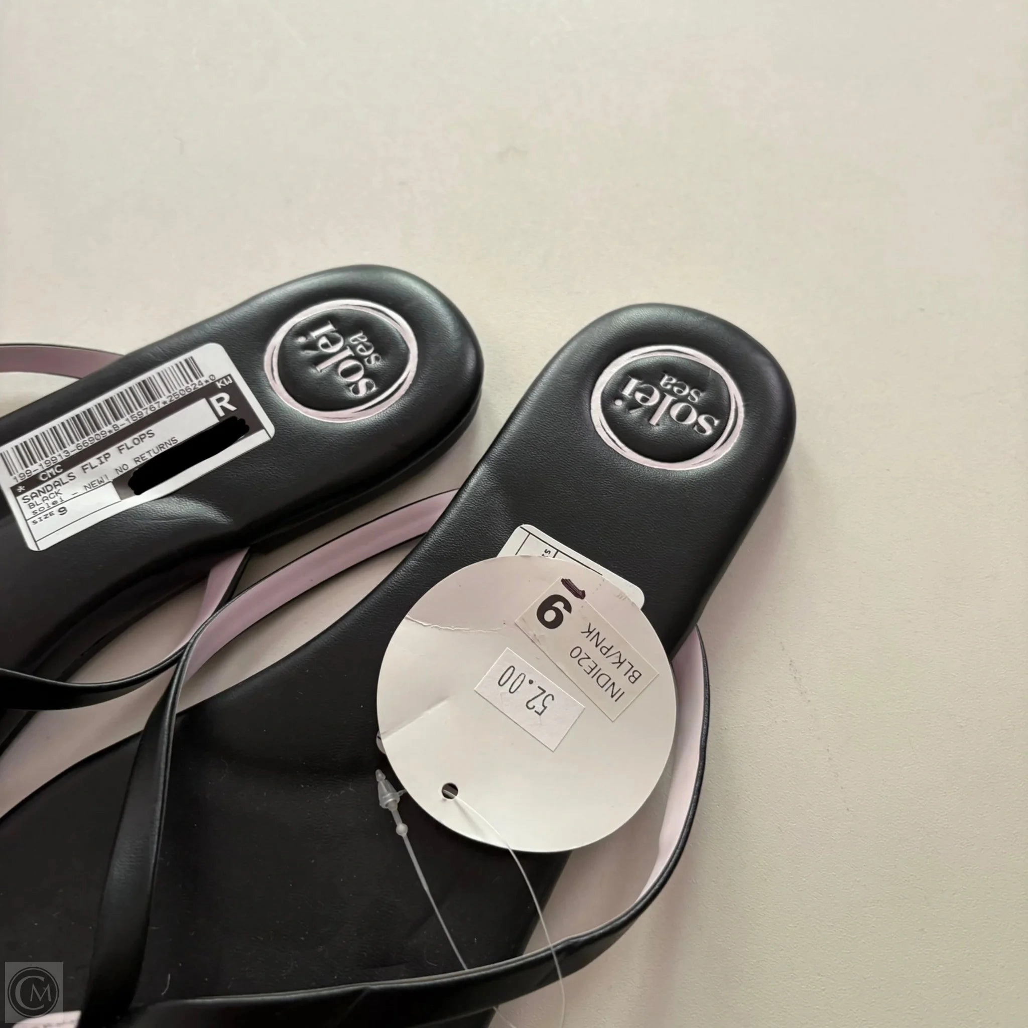 Sandals Flip Flops By solei In Black, Size: 9 Raiders Flip Flops