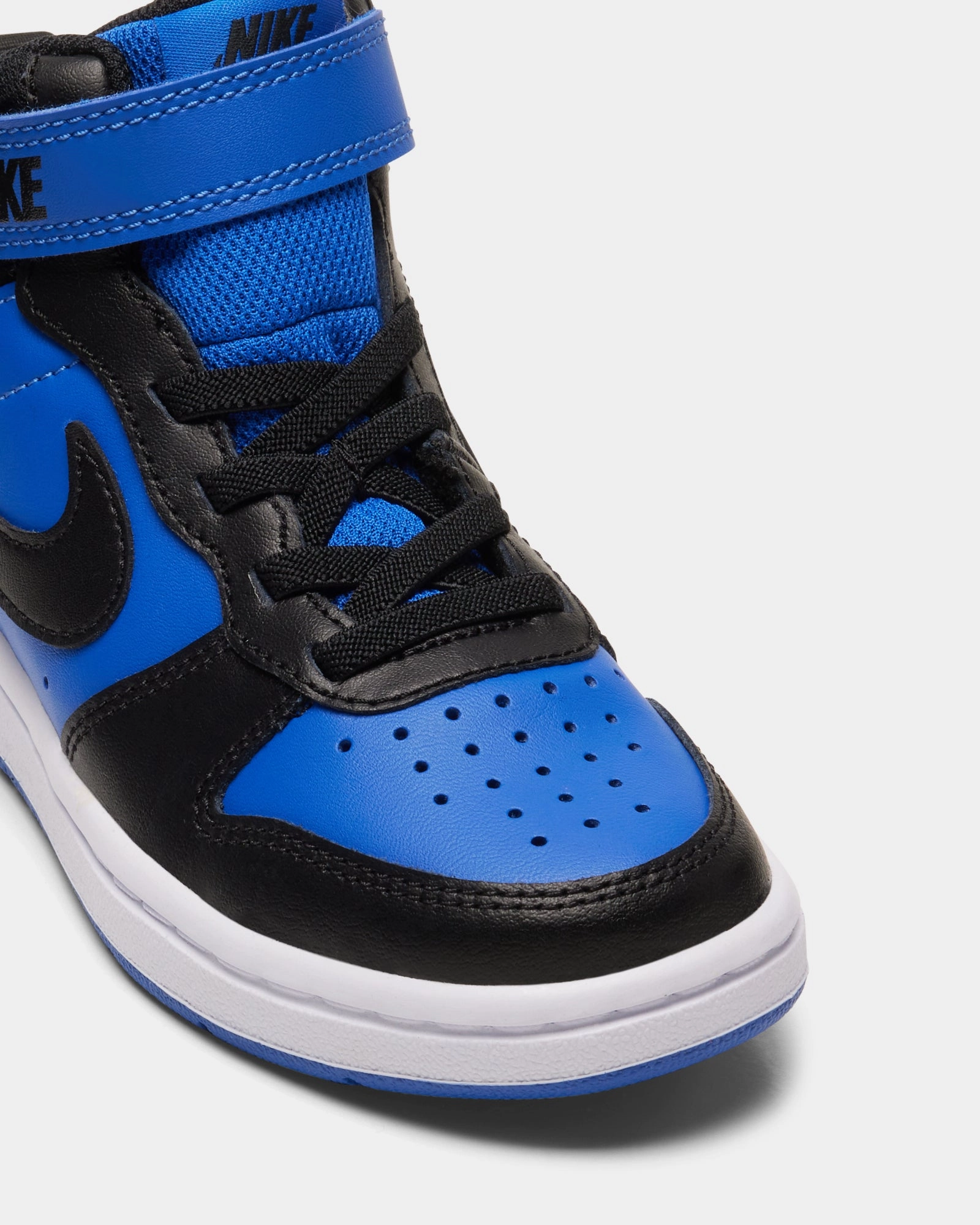 Asics Shoes For Beginners Court Borough Mid 2 Grade School Game Royal/Black/White