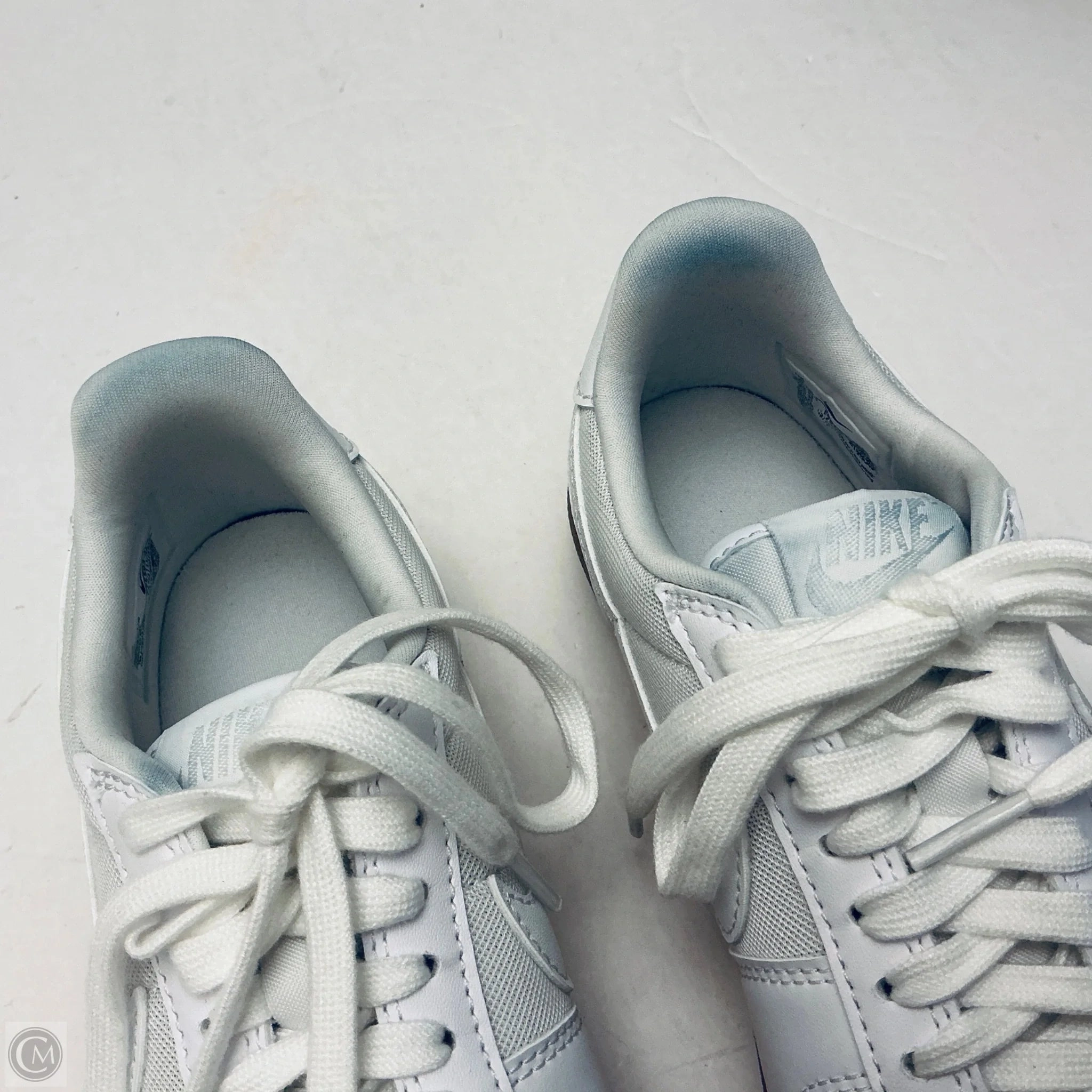 Shoes Sneakers By Nike In White, Size: 6 Asics Gel-kayano 32 Running Shoes