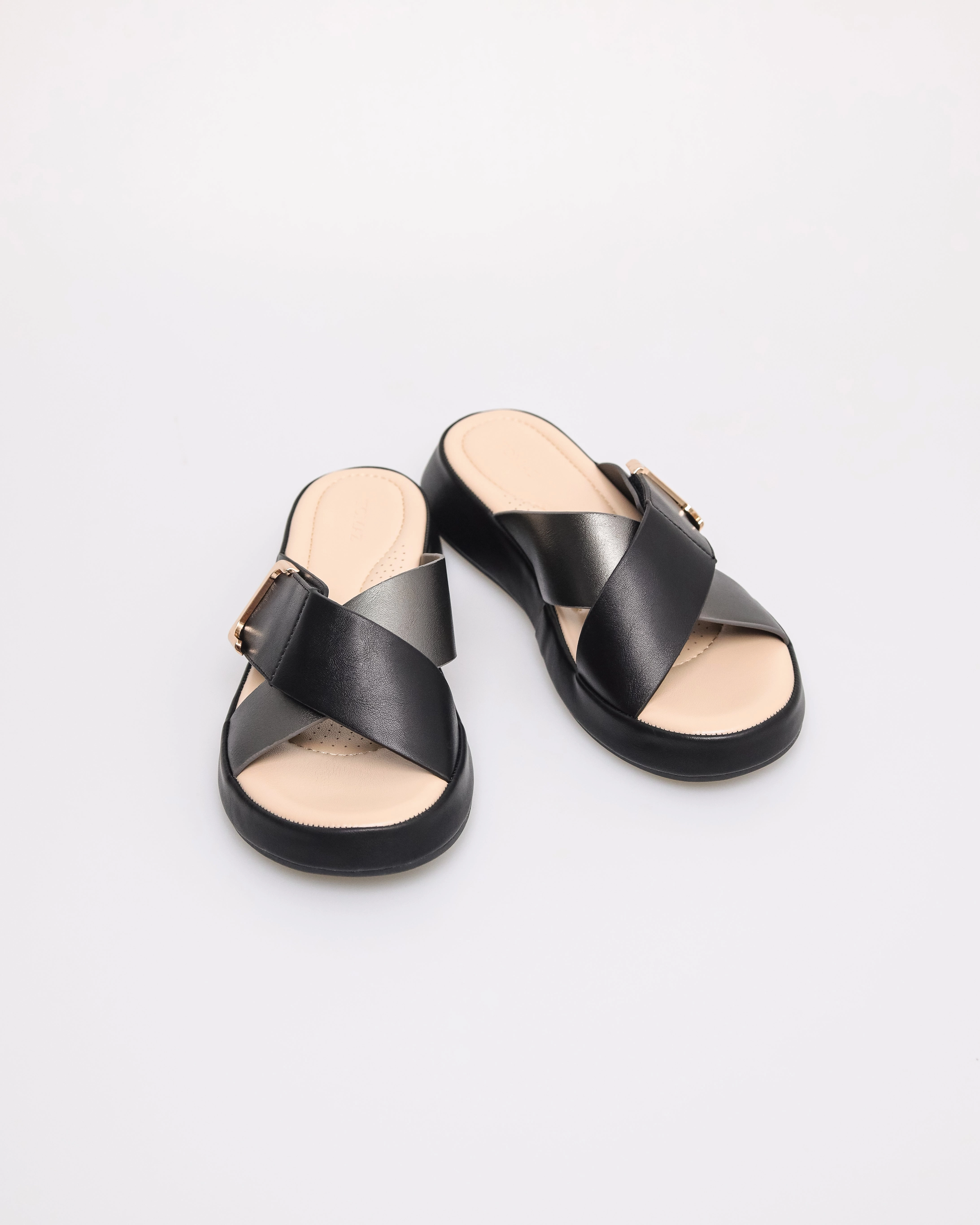 Tomaz YX205 Ladies Folded Sandals (Black) Low Heels Sandals