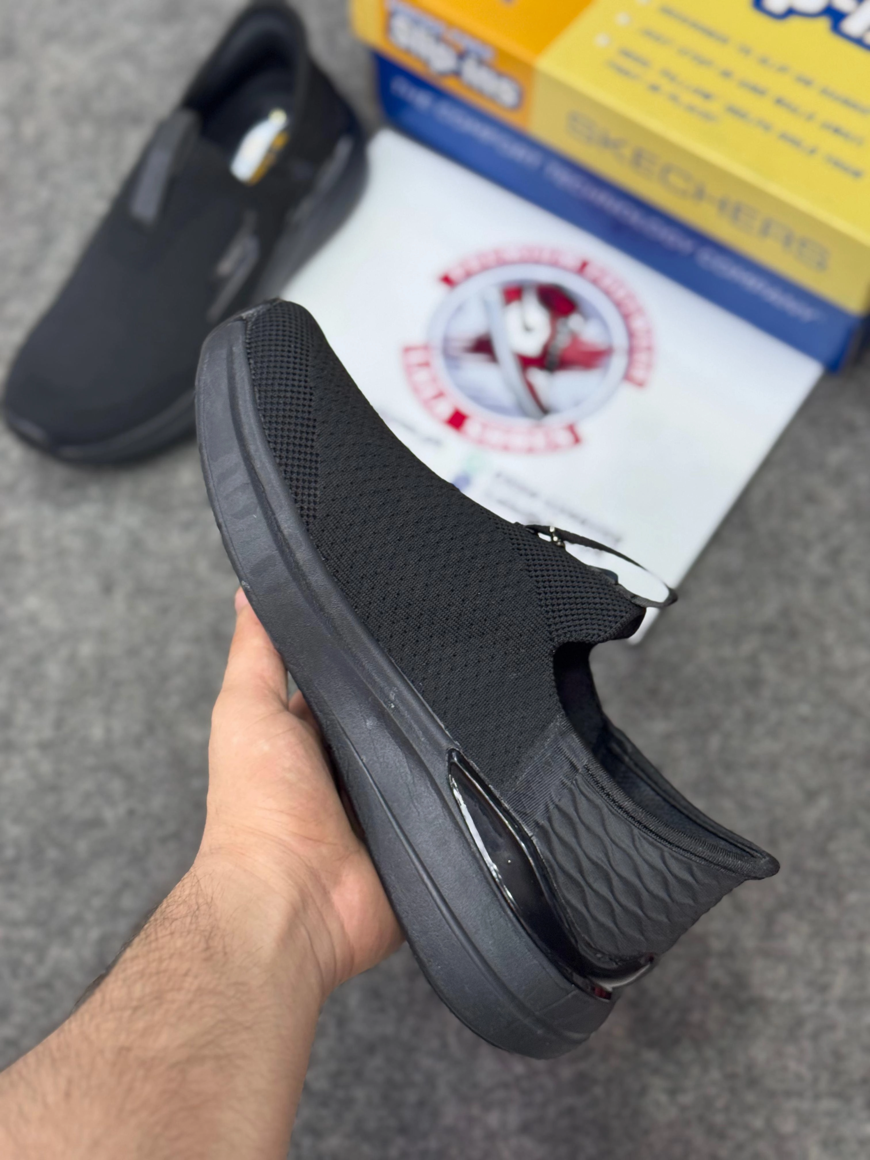 Skechers Slip-ins: Max Cushioning Hyper Burst Full Black 78965, Air-Cooled Memory Foam Best Running Shoe For Neutral Runners