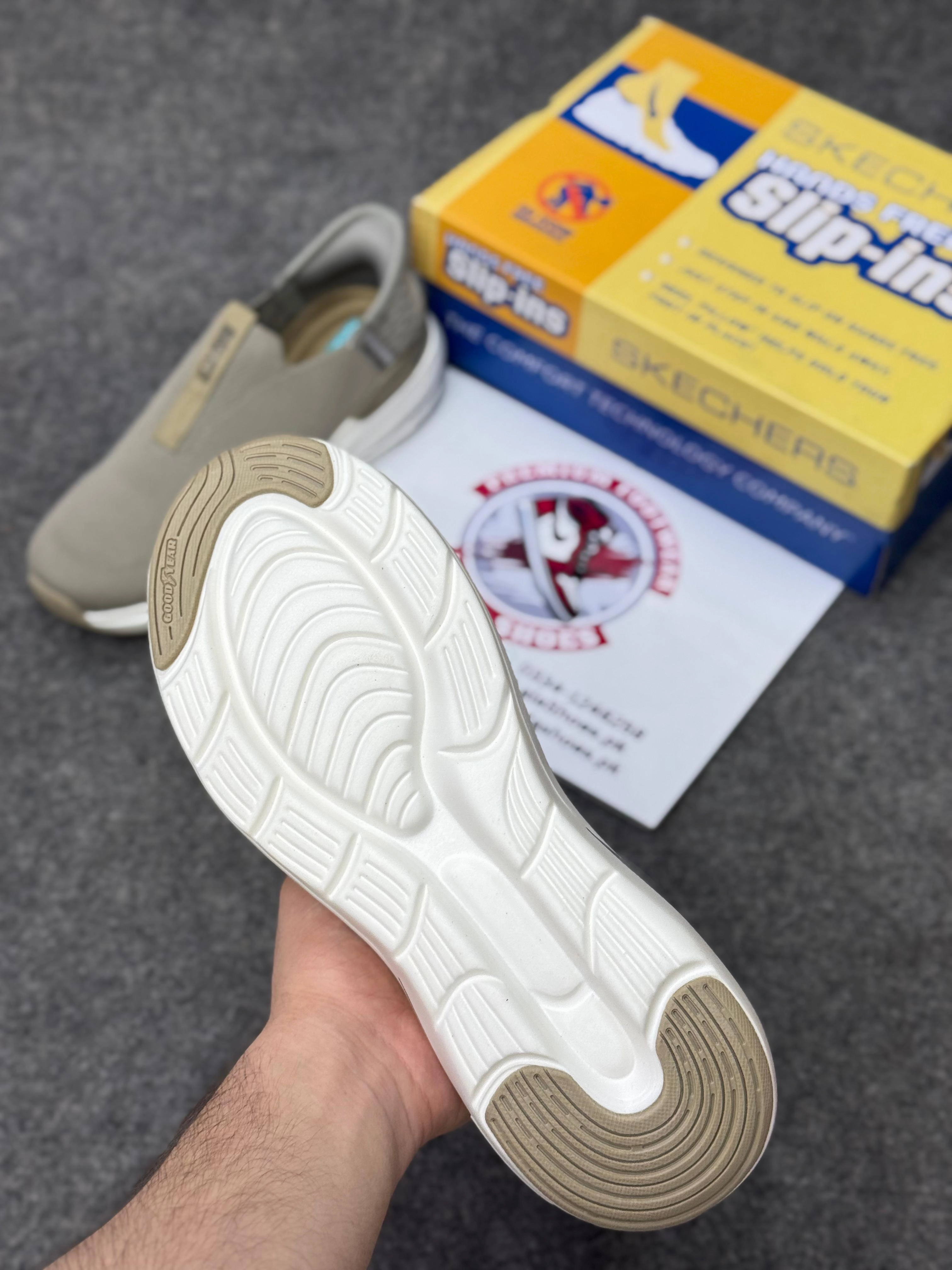 Skechers Slip-ins: Max Cushioning Hyper Burst Khaki white, Air-Cooled Memory Foam Kipchoge Running Shoes