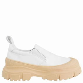 Flat Shoes To Workout In Sofie D'Hoore Fano Slip On Shoes in White and Camel