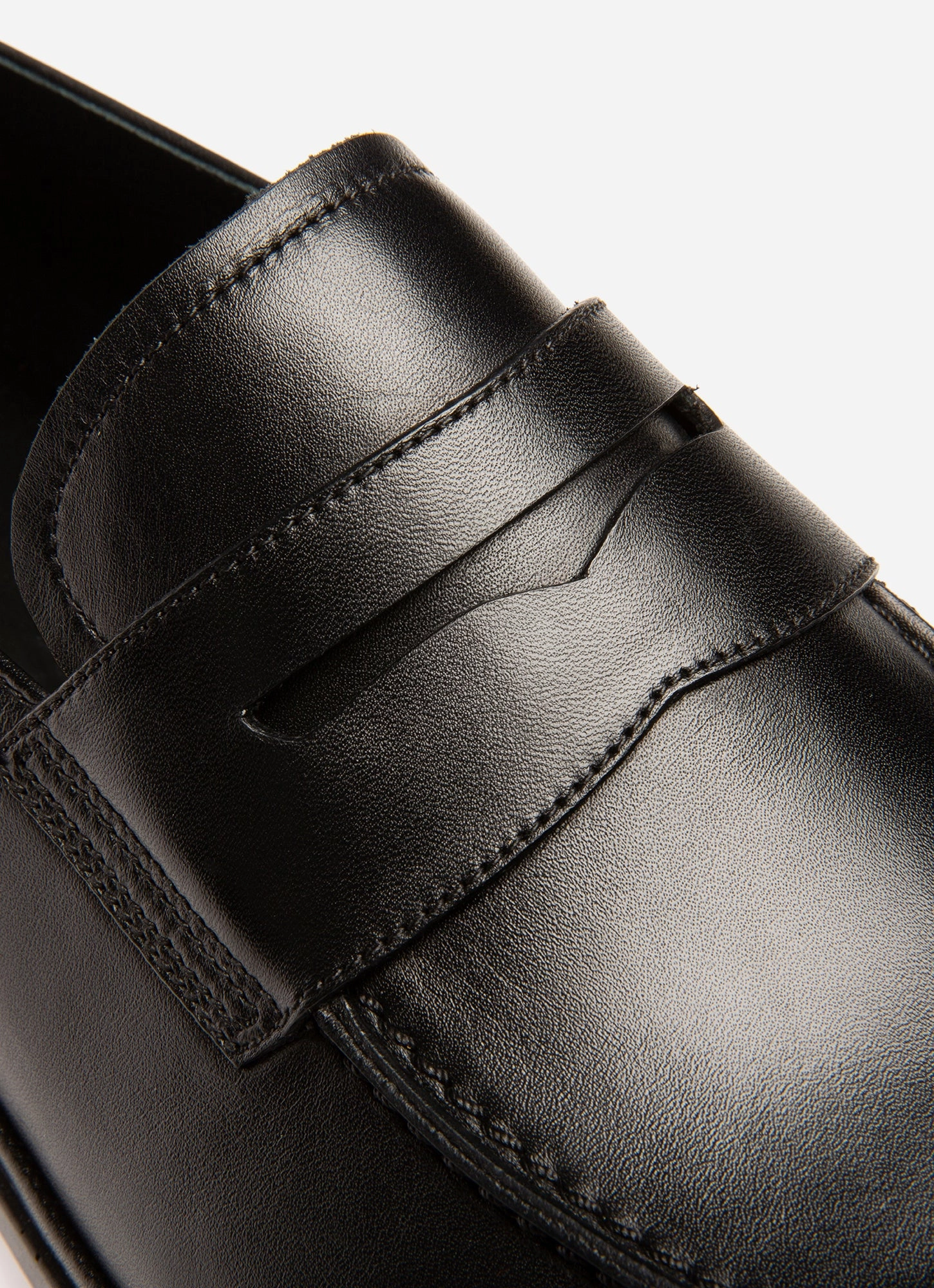 Round Toe Loafers Neffer - Loafers