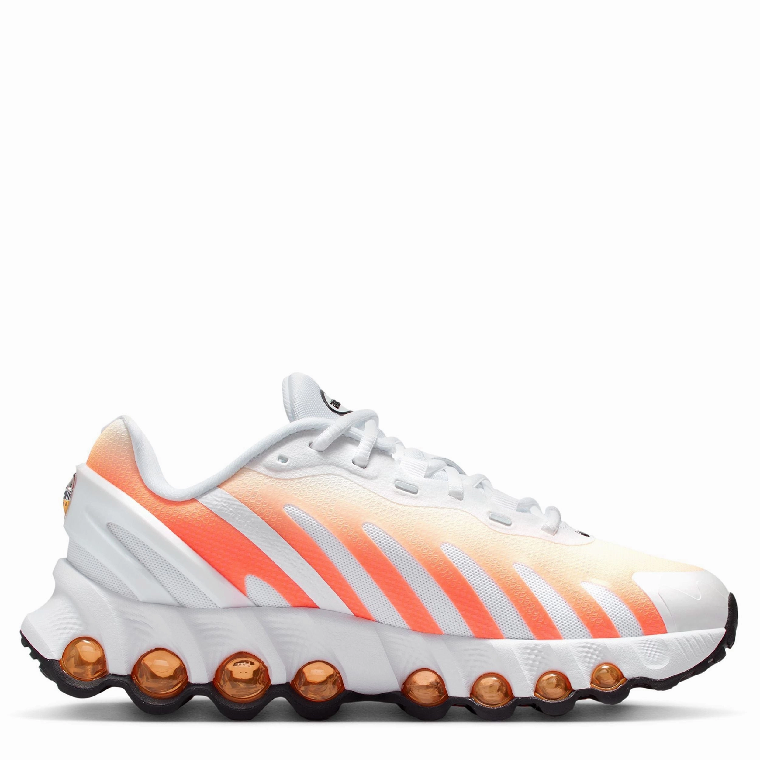 Air Max Dn8 (Big Kid) Socks Sneakers