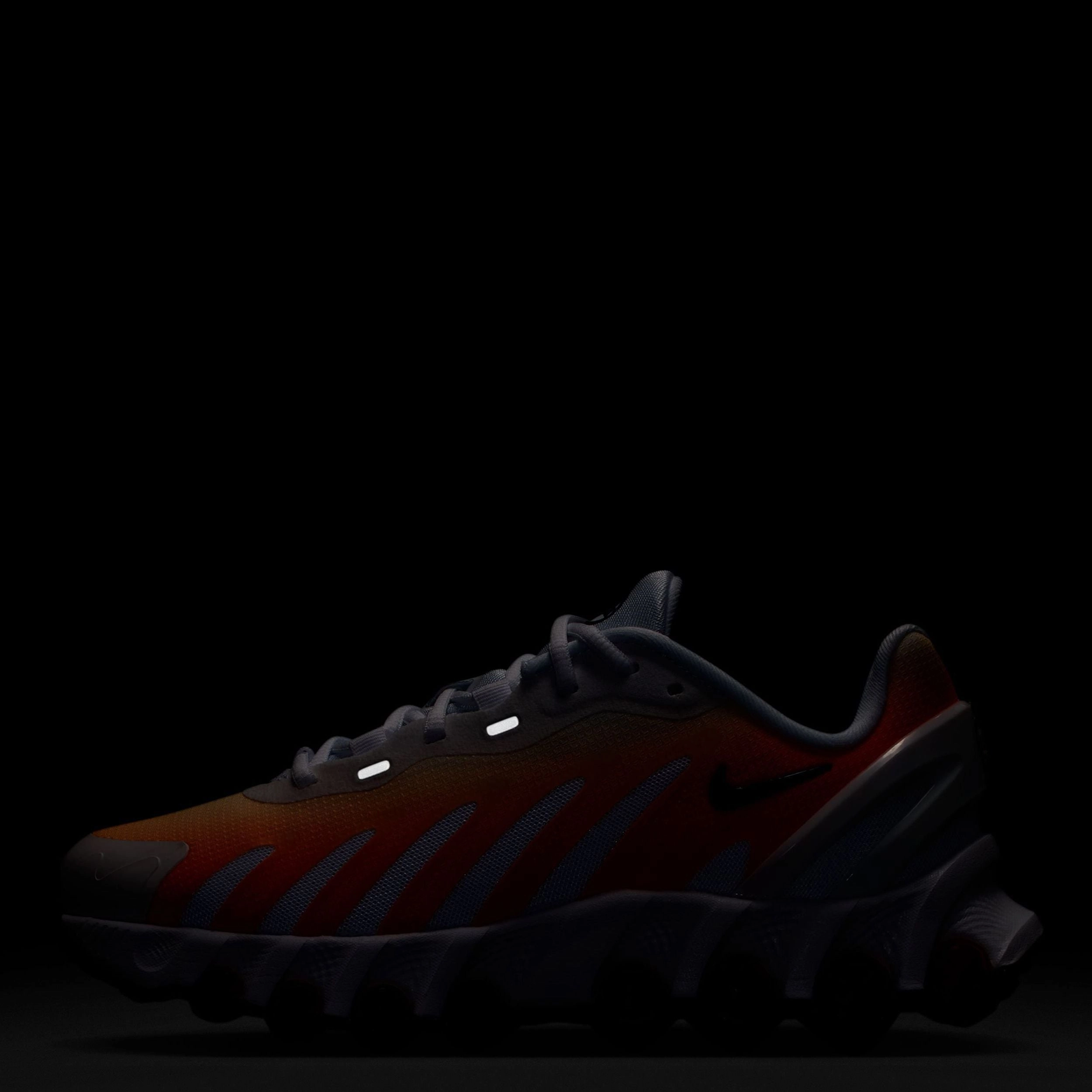 Air Max Dn8 (Big Kid) Curry Sneakers