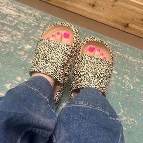 Best Shoes Running Shoes For Flat Feet The Leopard Cloud Sandal Shoes