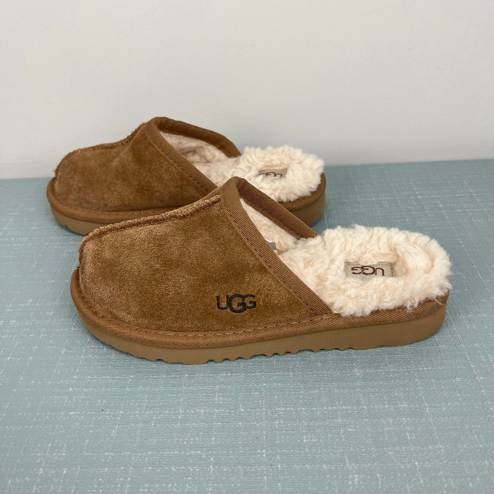 Types Slippers Ugg Keegan Slide Slipper Chestnut 13 NWOT