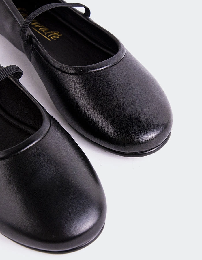 Flat Shoes Trending Ulica Black Leather