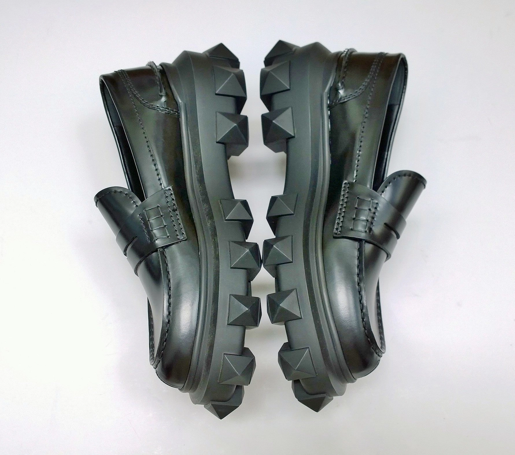 Valentino Trackstud Beatle Studs Black Leather Platform Loafers New in Box Shoes Portland Leather Loafers