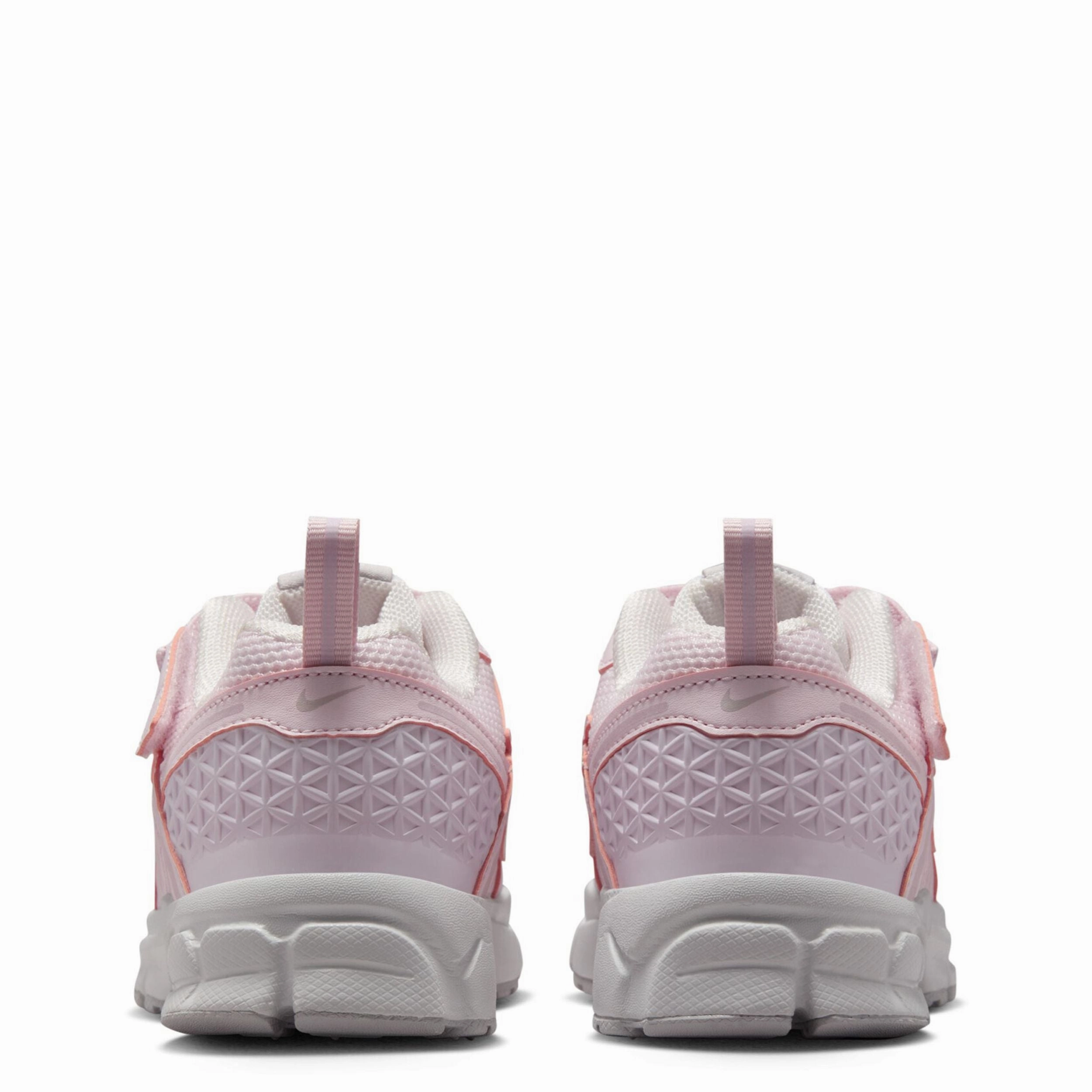 White Sneakers With Suit Vomero 5 (Little Kid)