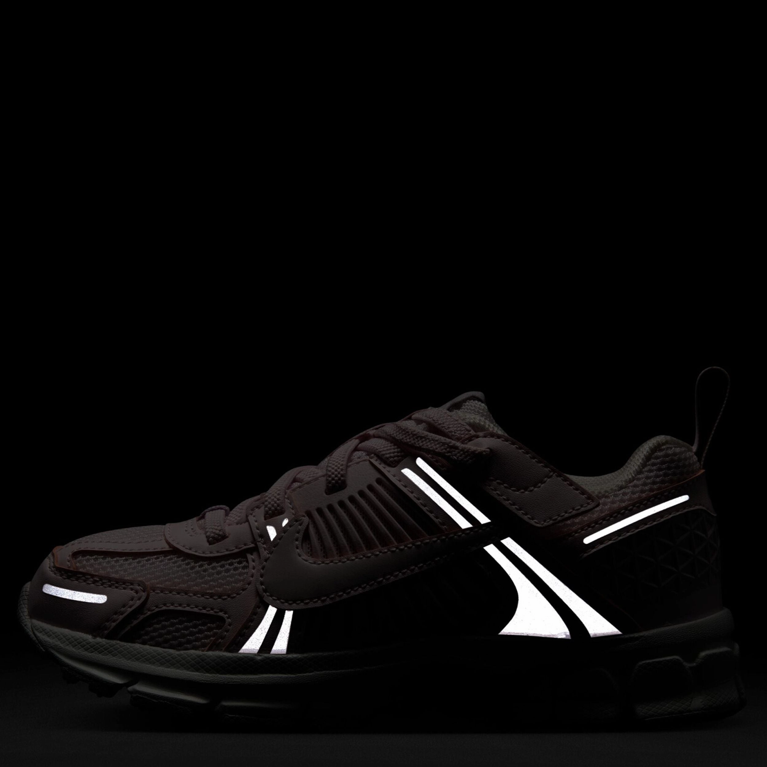 Vomero 5 (Little Kid) Gazelle Platform Sneakers