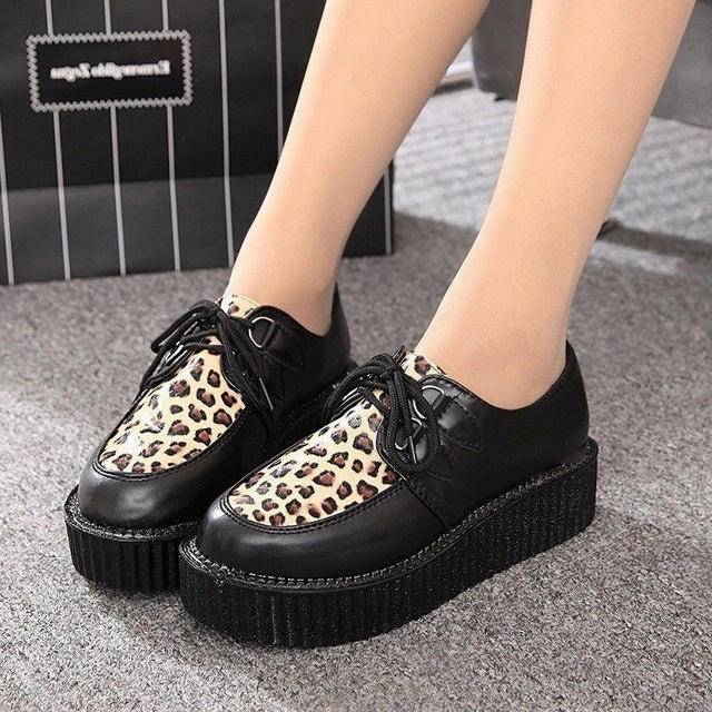 LAKESHI Creepers Women Shoes Large Size 41 Flat Platform Shoes Lace-Up Round Toe Women Flats Casual Shoes Solid Female Shoes